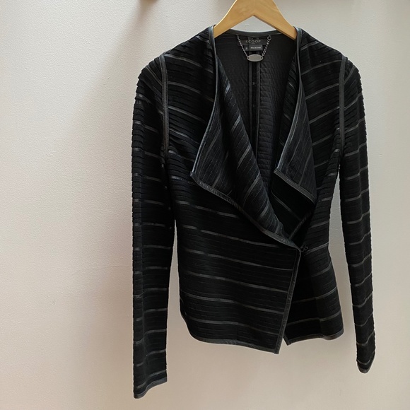 SCOOP NYC Black Leather Jacket - Picture 4 of 15